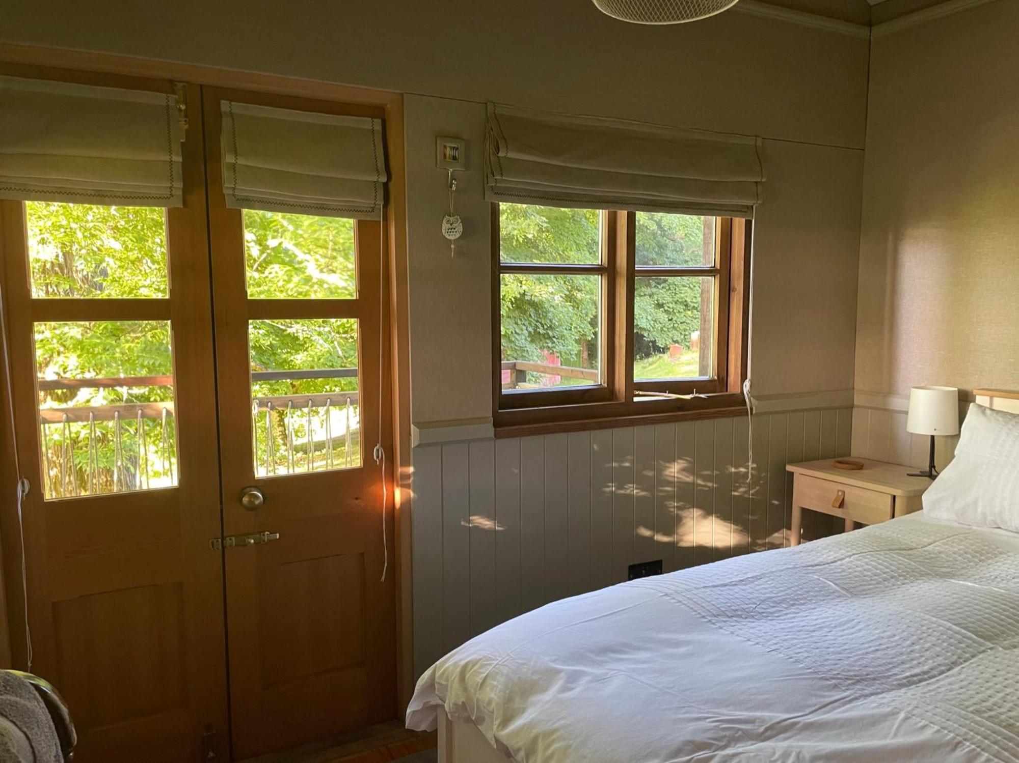 Вілла Faraway Follies Llandegla Екстер'єр фото