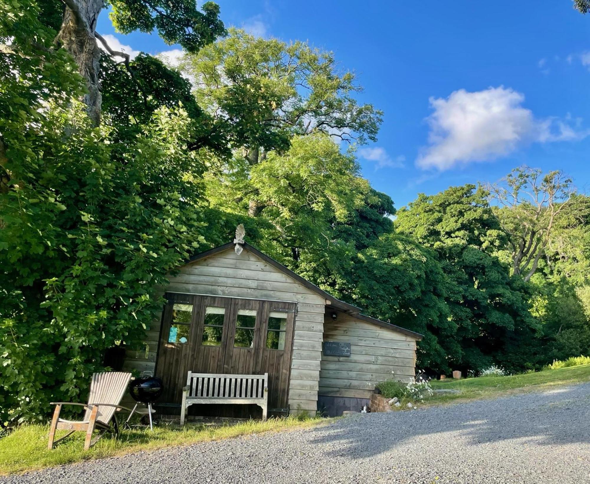 Вілла Faraway Follies Llandegla Екстер'єр фото