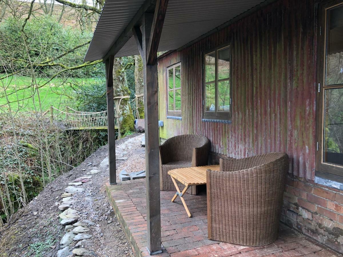 Вілла Faraway Follies Llandegla Екстер'єр фото